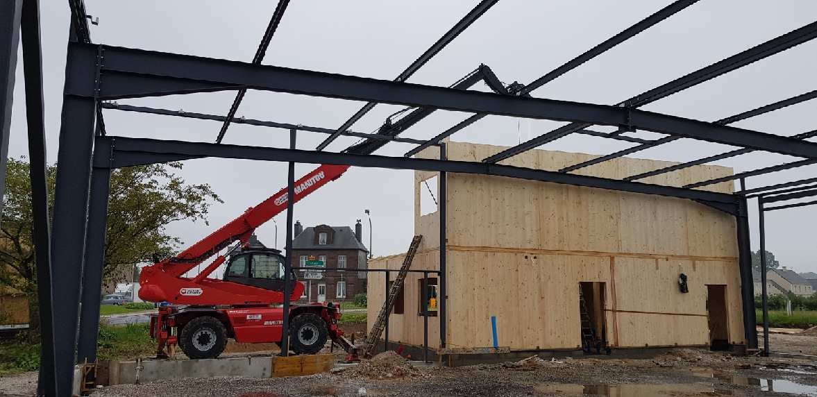 Chantier : Construction de bureaux et ateliers professionnels pour une entreprise de peinture